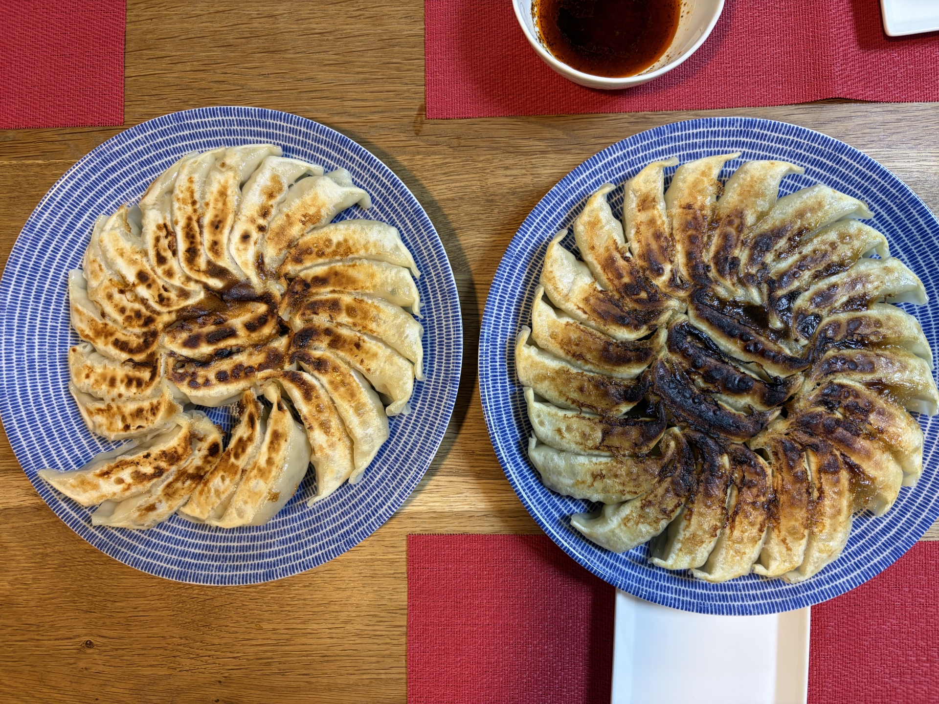 【 ２３０１ 】   餃子パーティー（宇都宮餃子）
